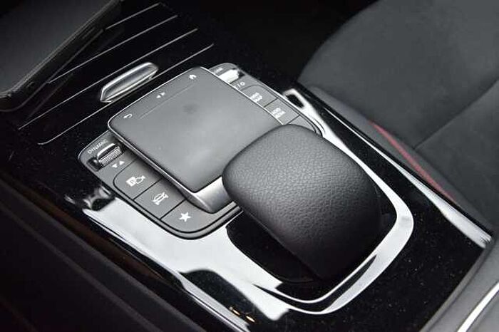 Mercedes-Benz CLA 250 CLA 250 e AMG **SELTEN**ROSEGOLD** MBUX **LED