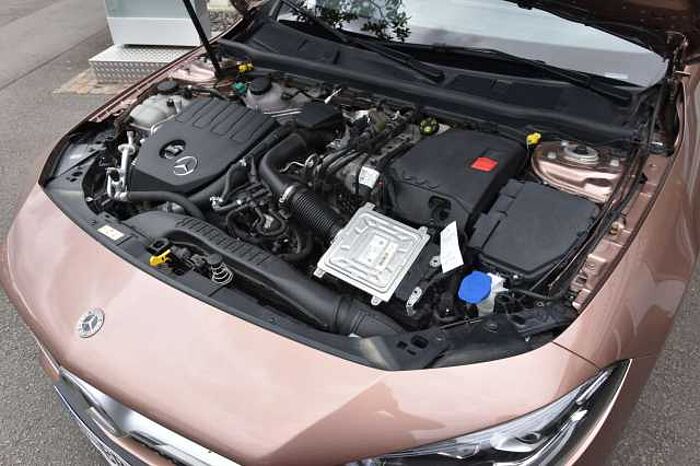 Mercedes-Benz CLA 250 CLA 250 e AMG **SELTEN**ROSEGOLD** MBUX **LED