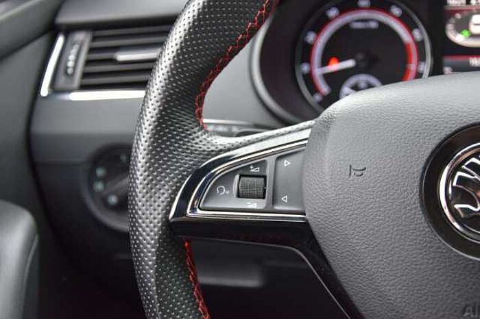 SKODA Octavia RS*Automatik*Klimaauto*Navi*SHZ