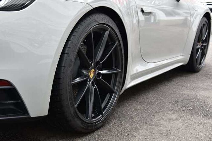 Porsche 992 Carrera Cabriolet **Kreide**Sport-Design**