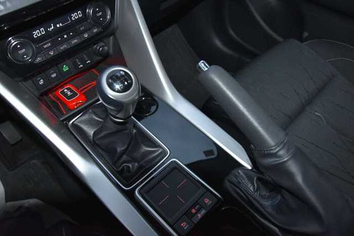 Mitsubishi Eclipse Cross Intro Edition 2WD*Allwetter*Kamera*SHZ*Klima