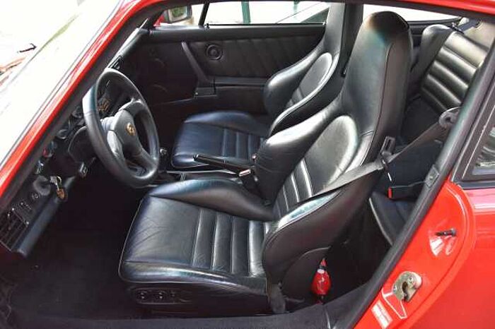 Porsche 964 911 Carrera 4