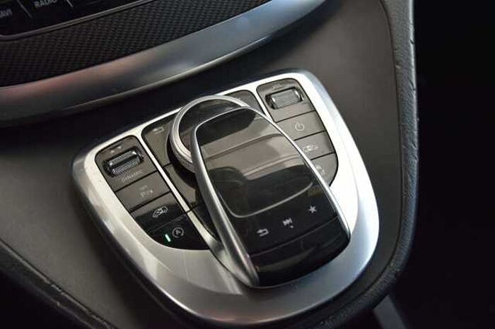 Mercedes-Benz V 220 V 220d, 250 CDI *1.Hand*Scheckheft*4MATIC lang