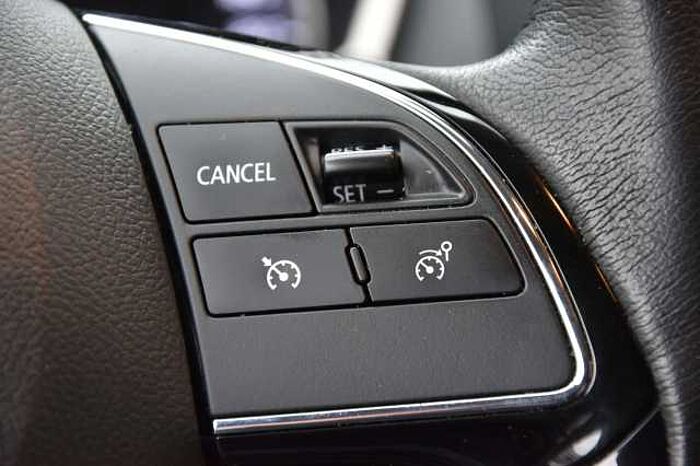 Mitsubishi Eclipse Cross Intro Edition 2WD*Klima*SHZ*Kamera*Navi