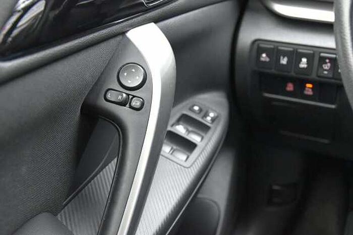Mitsubishi Eclipse Cross Intro Edition 2WD*Klima*SHZ*Kamera*Navi