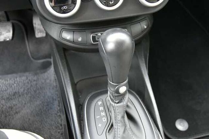 Fiat 500X Lounge*SHZ*Lenkradheiz.*Allwetter*Klimaauto.*Kamer