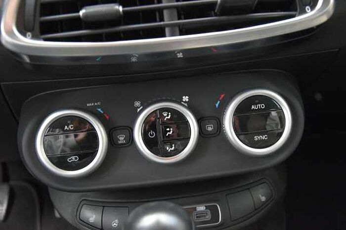 Fiat 500X Lounge*SHZ*Lenkradheiz.*Allwetter*Klimaauto.*Kamer