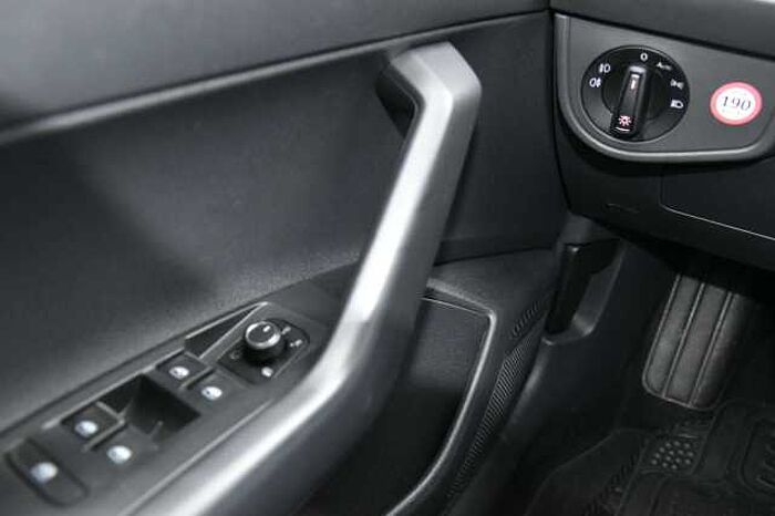 Volkswagen Polo Highline*Klimaauto*SHZ*Tempomat*Navi