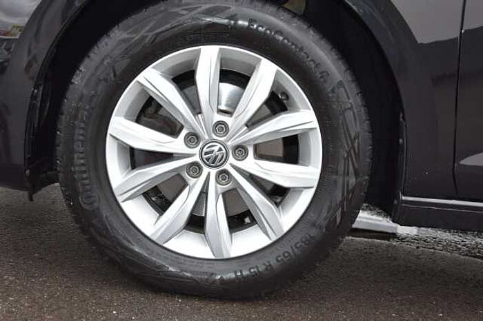 Volkswagen Polo Highline*Klimaauto*SHZ*Tempomat*Navi