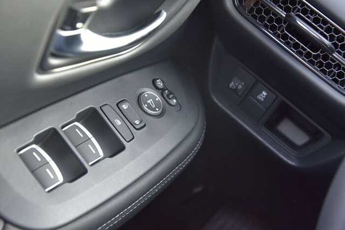 Honda ZR-V Elegance*TotW-Ass. *SHZ*LED*CARPLAY*PDC