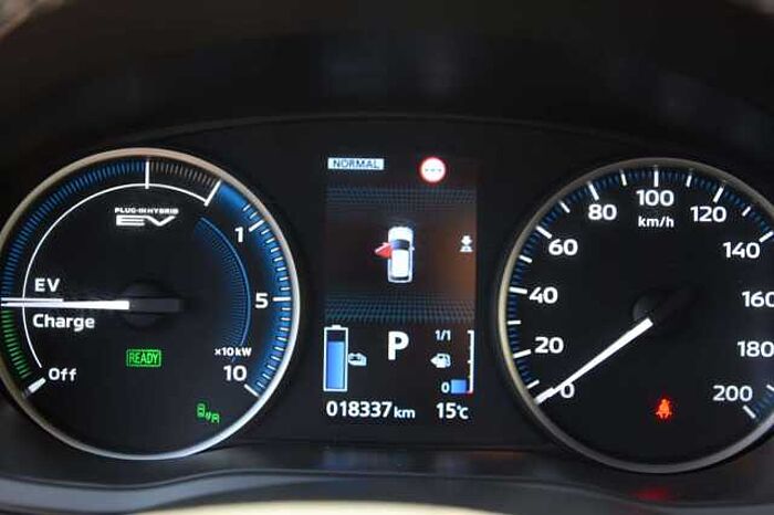 Mitsubishi Eclipse Cross Plus Select Black Hybrid 4WD*AHK*360°