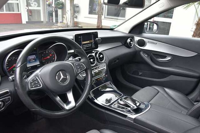 Mercedes-Benz C 180 C 180*Spurhalte*Navi*Schiebedach*