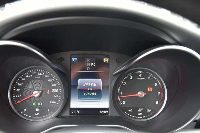 Mercedes-Benz C 180 C 180*Spurhalte*Navi*Schiebedach*