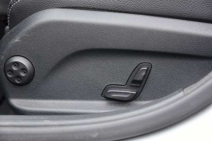 Mercedes-Benz C 180 C 180*Spurhalte*Navi*Schiebedach*