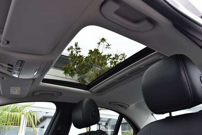 Mercedes-Benz C 180 C 180*Spurhalte*Navi*Schiebedach*