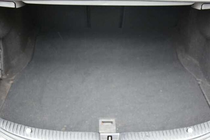 Mercedes-Benz C 180 C 180*Spurhalte*Navi*Schiebedach*