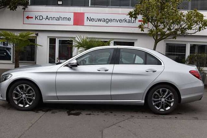 Mercedes-Benz C 180 C 180*Spurhalte*Navi*Schiebedach*