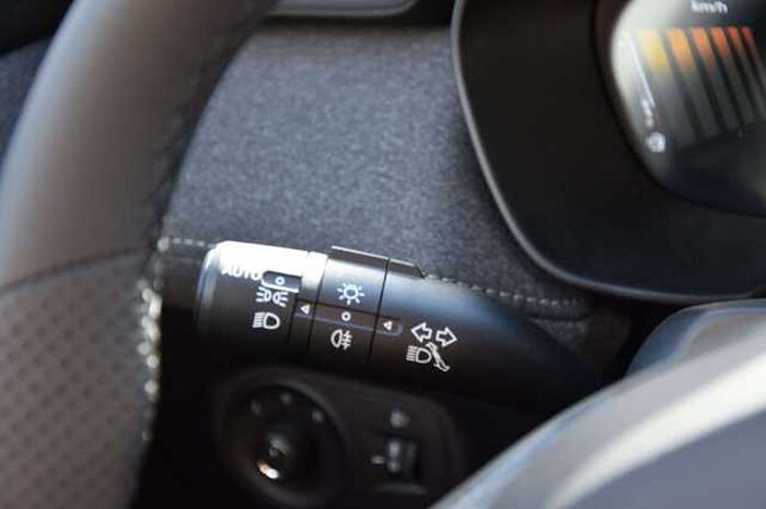 MG ZS Hybrid+ *Comfort*SHZ*LED*Kamera*Klimaauto