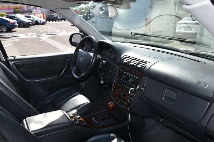 Mercedes-Benz ML 430 SHZ*AHK*PANO*EL. FH V+H