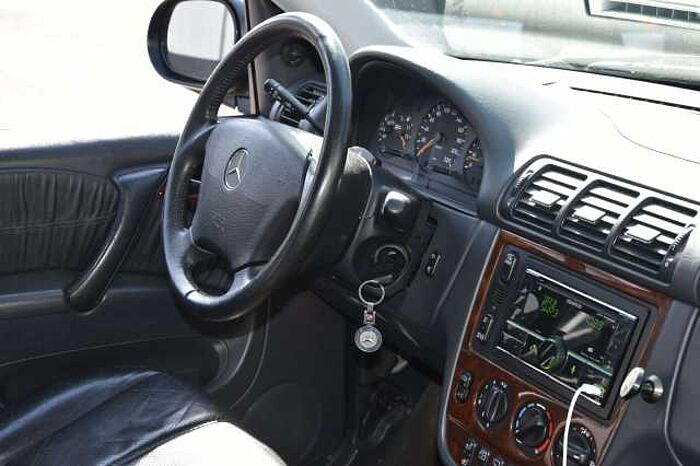 Mercedes-Benz ML 430 SHZ*AHK*PANO*EL. FH V+H