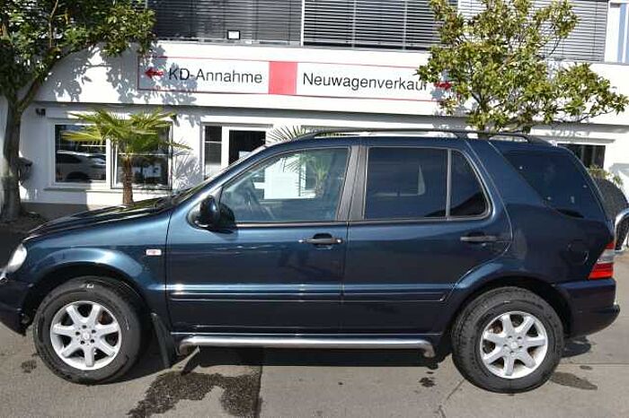Mercedes-Benz ML 430 SHZ*AHK*PANO*EL. FH V+H