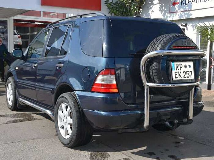 Mercedes-Benz ML 430 SHZ*AHK*PANO*EL. FH V+H