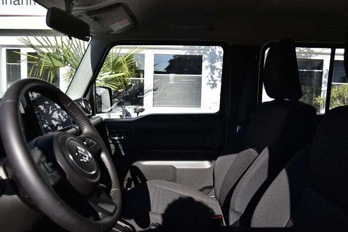 Suzuki Jimny Comfort+�5 Türer�