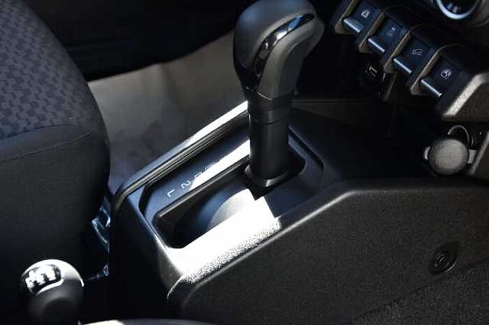 Suzuki Jimny Comfort+�5 Türer�