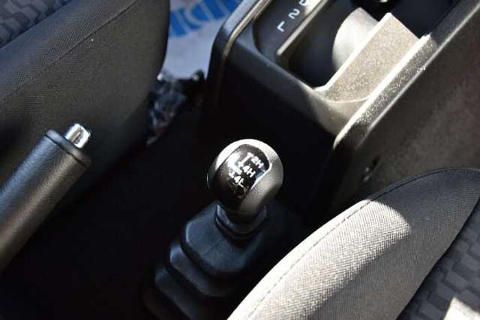 Suzuki Jimny Comfort+�5 Türer�