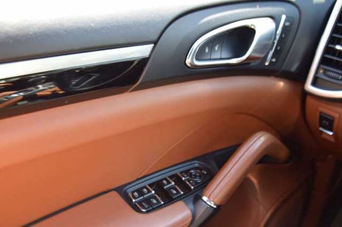 Porsche Cayenne SHZ*PDC*RFK*LED*PANO*NAVI*KLIMA-AUTO
