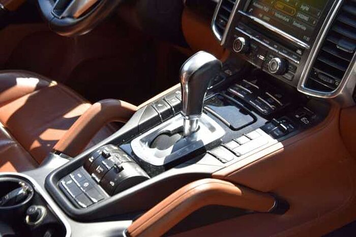 Porsche Cayenne SHZ*PDC*RFK*LED*PANO*NAVI*KLIMA-AUTO