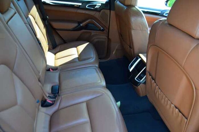 Porsche Cayenne SHZ*PDC*RFK*LED*PANO*NAVI*KLIMA-AUTO