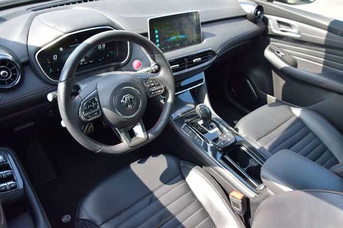 MG HS Luxury*Pano-Dach*Leder*LED*