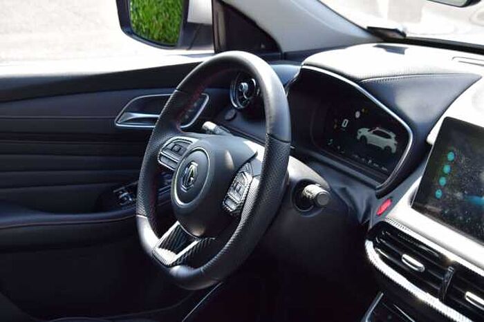 MG HS Luxury*Pano-Dach*Leder*LED*