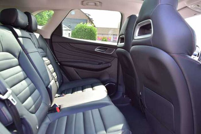 MG HS Luxury*Pano-Dach*Leder*LED*