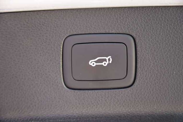 MG HS Luxury*Pano-Dach*Leder*LED*