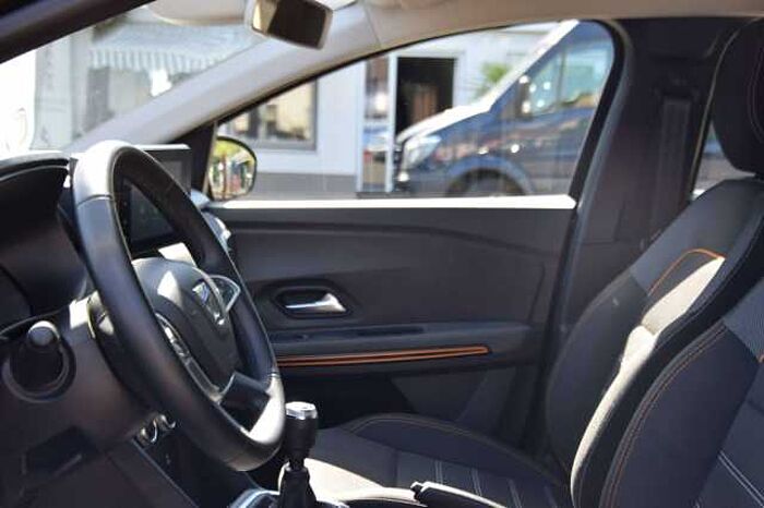 Dacia Sandero Stepway Comfort*Allwetter*Navi*SHZ*Klima
