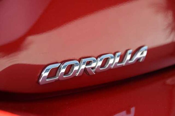 Toyota Corolla Hybrid*SHZ*LHZ*KEYLESS*PDC V+H*PLA*LED*NAVI