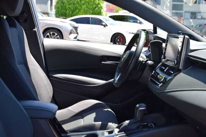 Toyota Corolla Hybrid*SHZ*LHZ*KEYLESS*PDC V+H*PLA*LED*NAVI