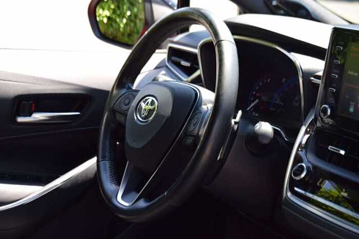 Toyota Corolla Hybrid*SHZ*LHZ*KEYLESS*PDC V+H*PLA*LED*NAVI