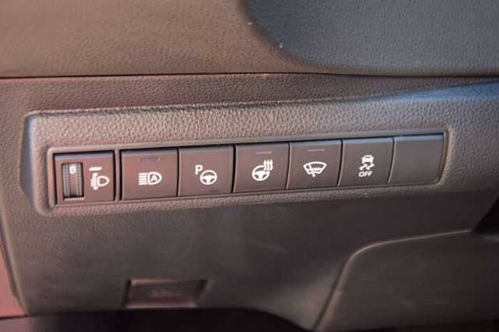 Toyota Corolla Hybrid*SHZ*LHZ*KEYLESS*PDC V+H*PLA*LED*NAVI