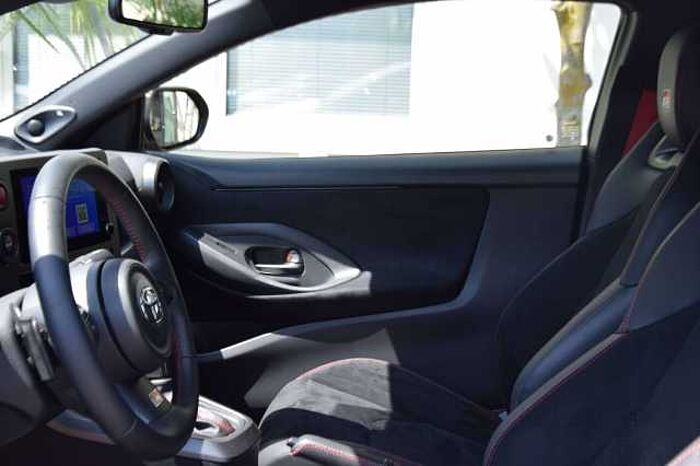 Toyota Yaris GR*BOSE*NAVI*MFL*2ZK*SHZ*LHZ*LED*PDC V+H*RKF
