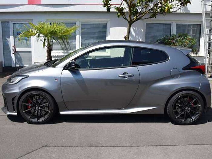 Toyota Yaris GR*BOSE*NAVI*MFL*2ZK*SHZ*LHZ*LED*PDC V+H*RKF