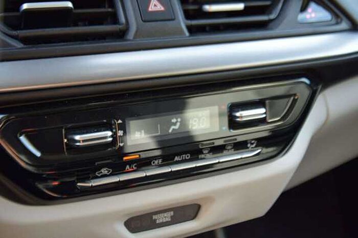Suzuki Swift 1.2 Dualjet Hybrid CVT Comfort+