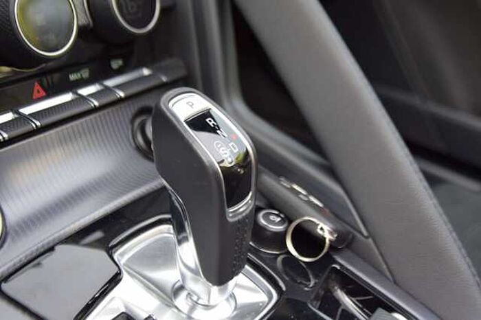 Jaguar F-Type R-Dynamic